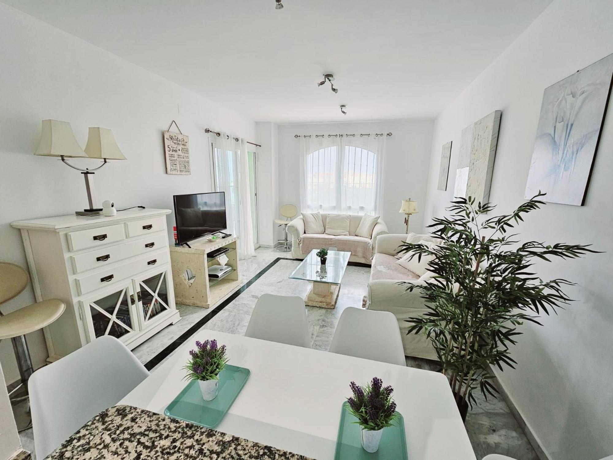 Zafir With 2 Bedroom And Private Garden Málaga